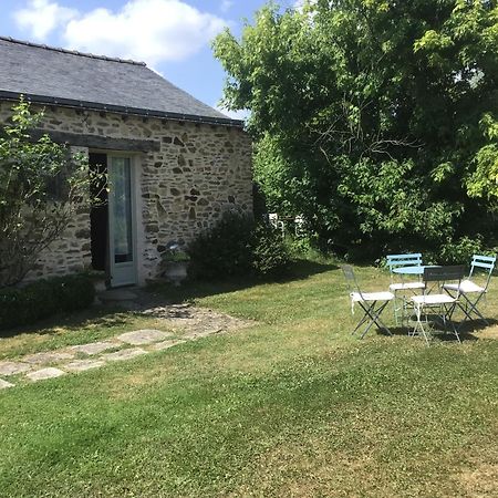 Grand Mainguet Bed & Breakfast Saint-Lambert-la-Potherie Bagian luar foto