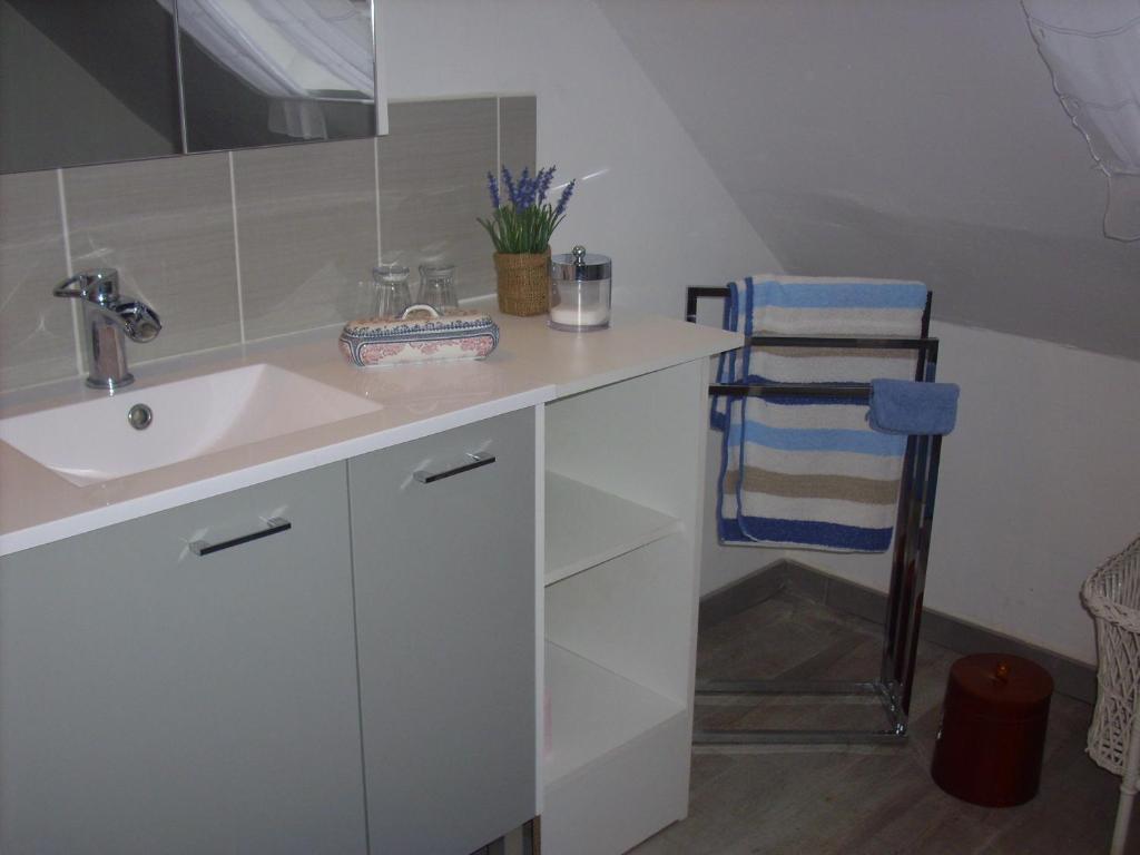 Grand Mainguet Bed & Breakfast Saint-Lambert-la-Potherie Bagian luar foto