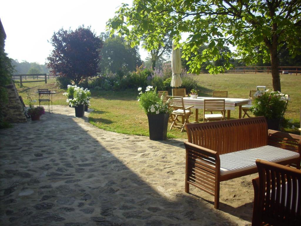 Grand Mainguet Bed & Breakfast Saint-Lambert-la-Potherie Bagian luar foto