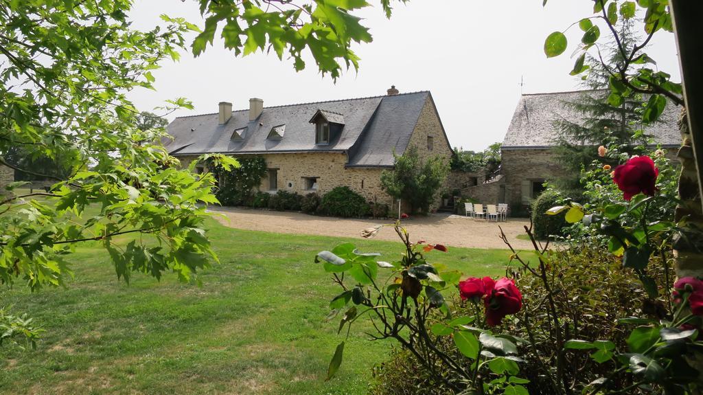 Grand Mainguet Bed & Breakfast Saint-Lambert-la-Potherie Bagian luar foto